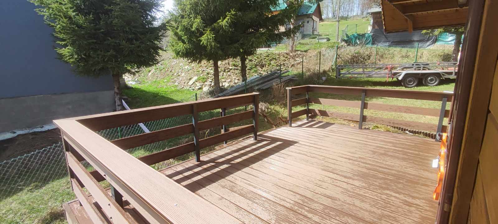 Decking with steps leading to the garden – photo 4